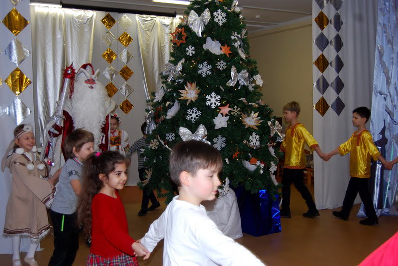 Новогодний праздник в начальной школе. Новогодний праздник в старшей школе. Единый стиль одежды новогодний праздник в школе. СПБ школа 127 2021 новогодний праздник.